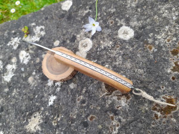 couteau_pliant_chene1