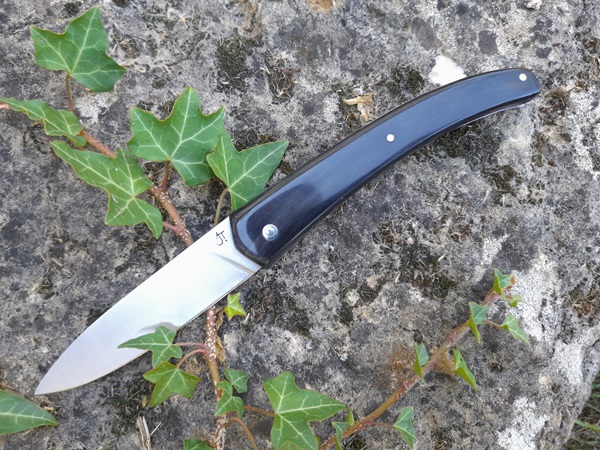 couteau_pliant_thuya