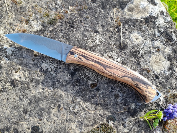 couteau_pliant_hetre