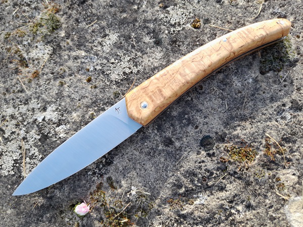 couteau_pliant_frene