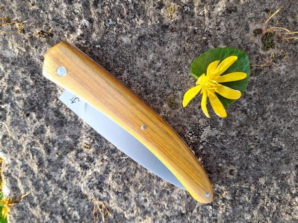 couteau_pliant_pistachier1