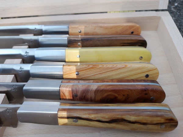 couteaux_table_multibois1